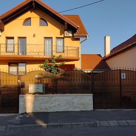 Апартаменты Casa Ienciu Сибиу Экстерьер фото